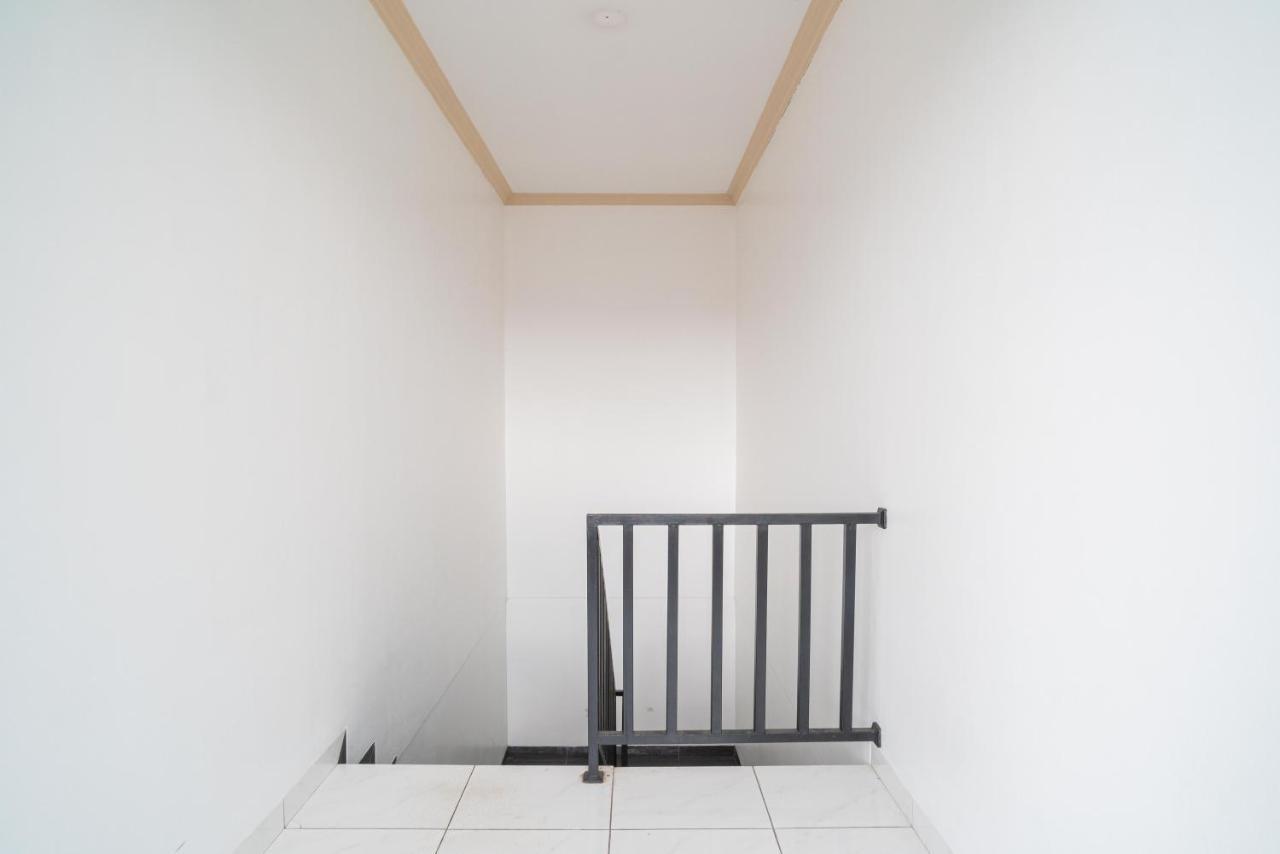 Reddoorz @ Wisma Pangrango Palangkaraya Exterior photo