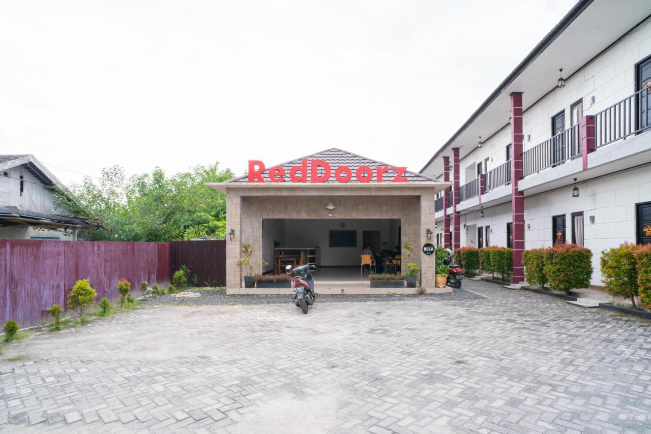 Reddoorz @ Wisma Pangrango Palangkaraya Exterior photo